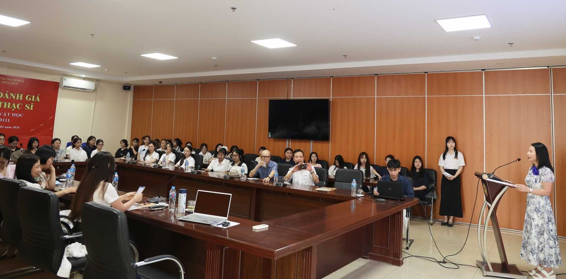 "Mỗi cuốn sách - một hành trình thay đổi”: Lan tỏa văn hóa đọc trong sinh viên Trường Đại học Hồng Đức
